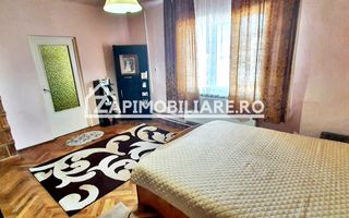 Casa singur in curte - Mureseni - Poză 3