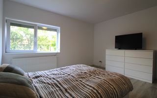 Giroc, plan parter, mobilat si utilat complet ! Loc parcare privat. - Poză 6