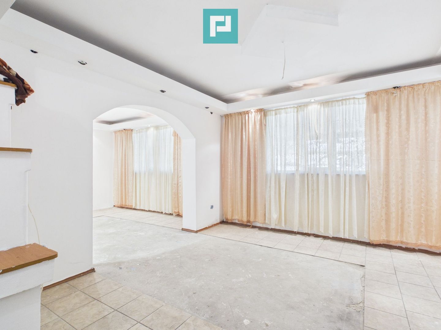 Apartament 3 camere, 100 mp, Bucovăț - Poză 2