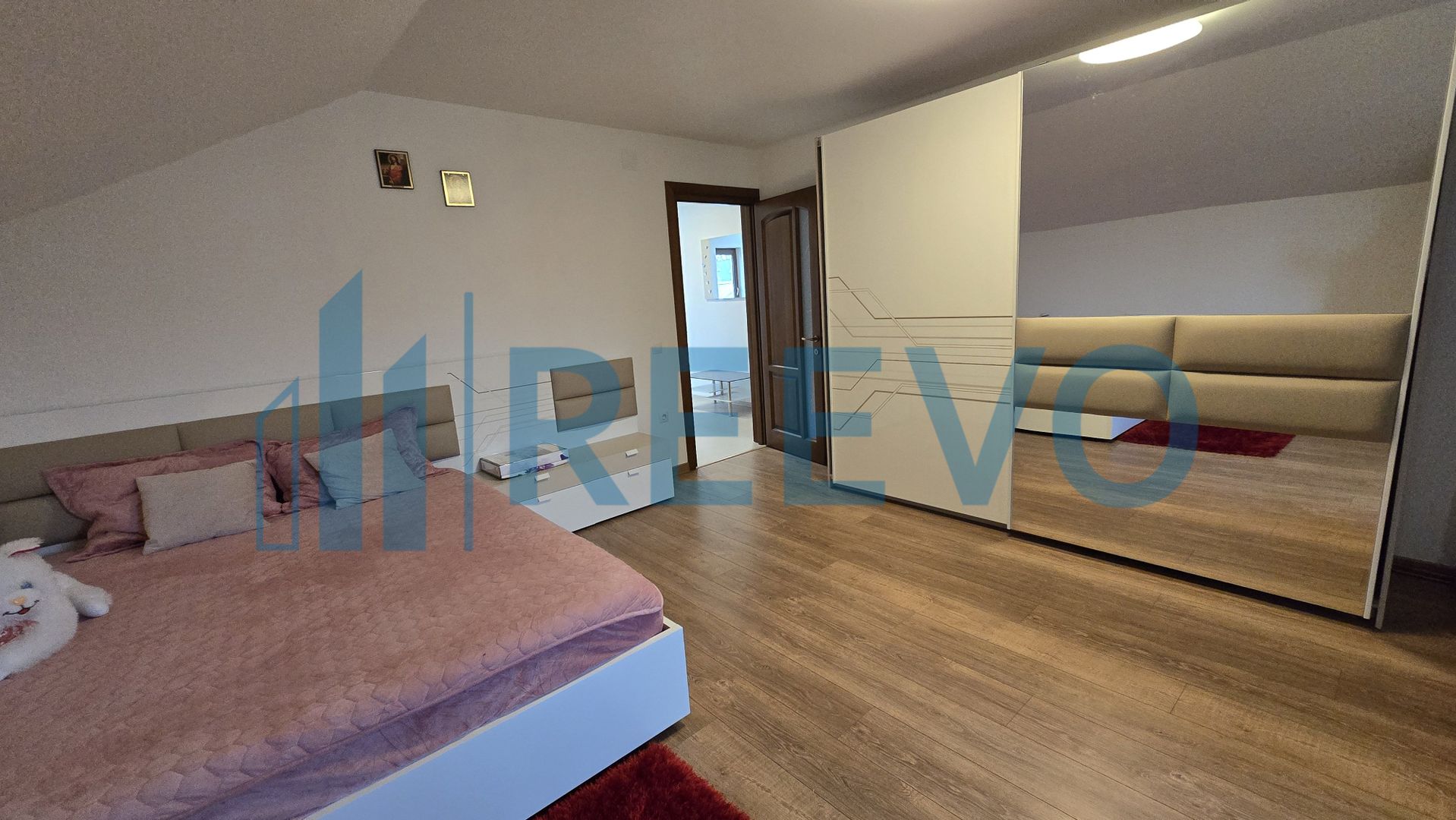 Casă de închiriat în Lilieci - Poză 16