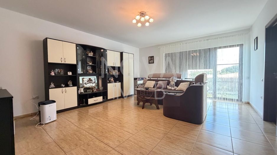 Casa tip duplex - mobilata si utilata - Poză 5