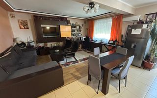 Apartament 3 camere, etaj 1 - zona Cetate - Poză 3