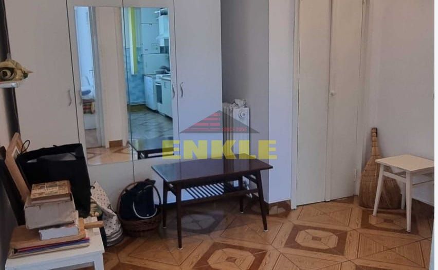 De vanzare apartament cu 3 camere, zona Unirii - Poză 2