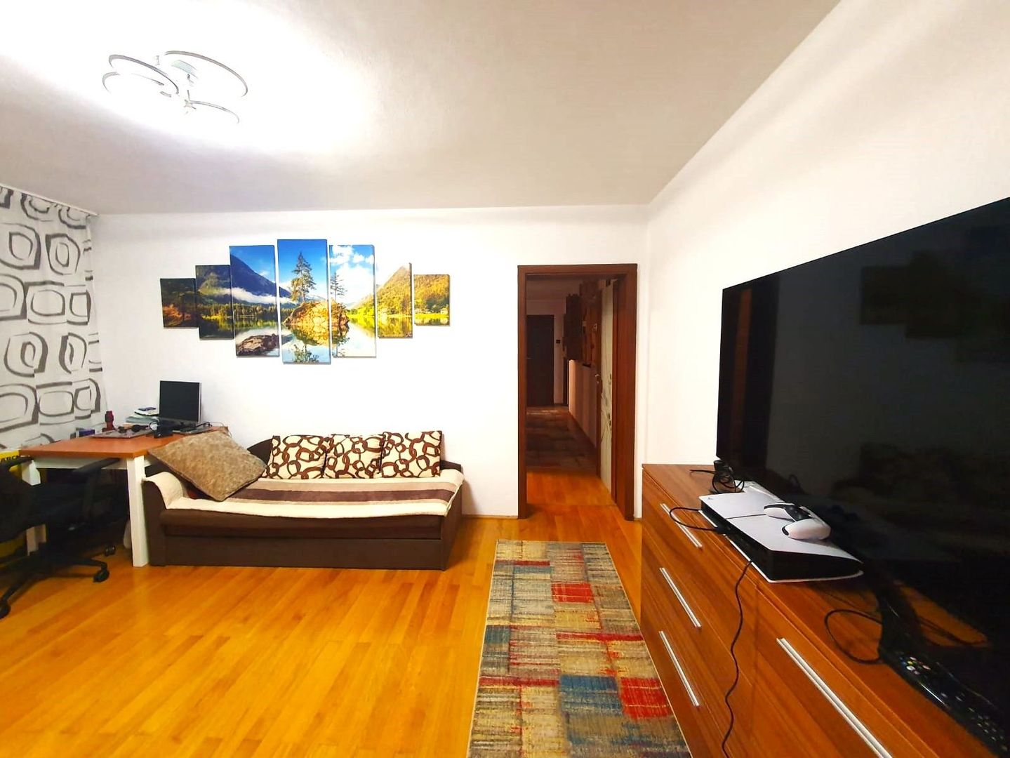 Central, 4 camere, etaj 1, mobilat si utilat - Poză 1