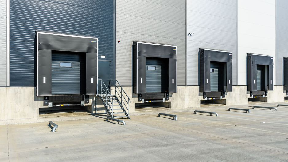 Hala industriala depozitare si productie la 2710 mp - Poză 1