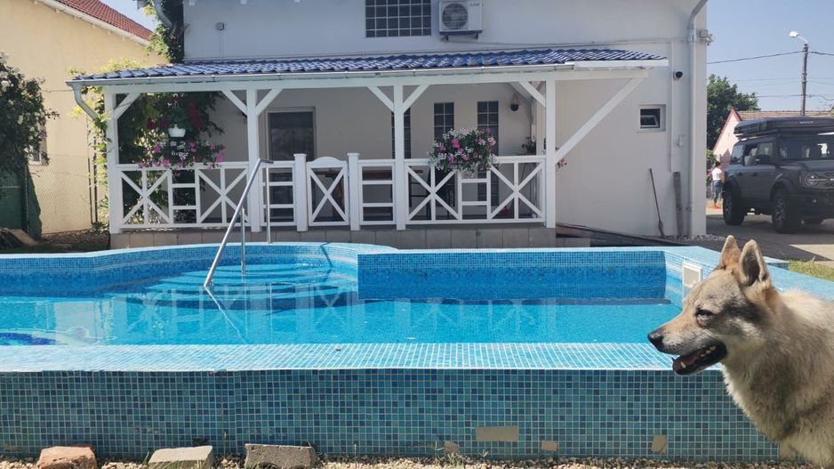 Casă deosebită în Fratellia, cu teren 657 mp - Poză 1