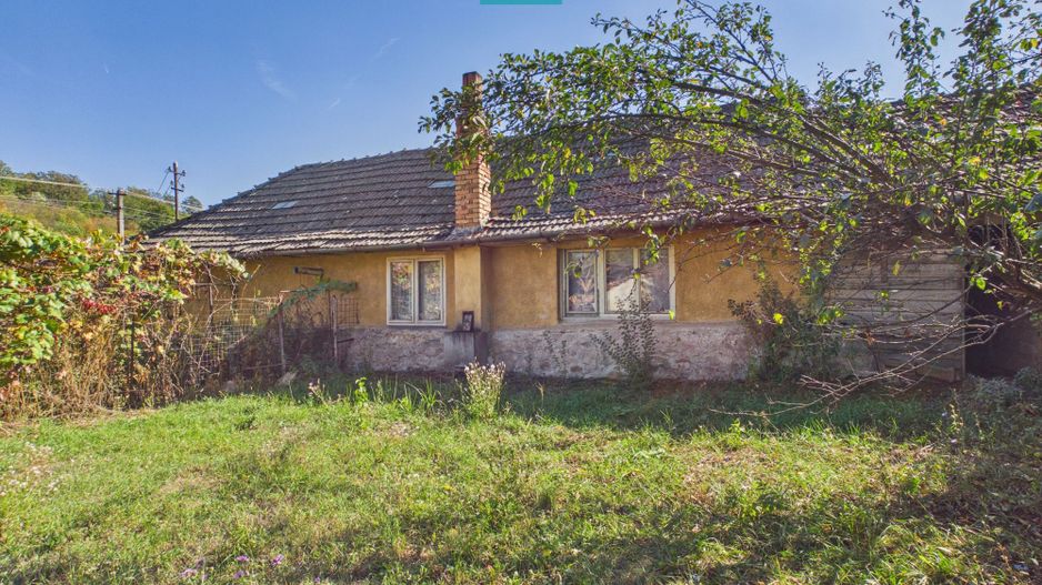 Casă spațioasă cu teren generos, Radna Lipova - Poză 22