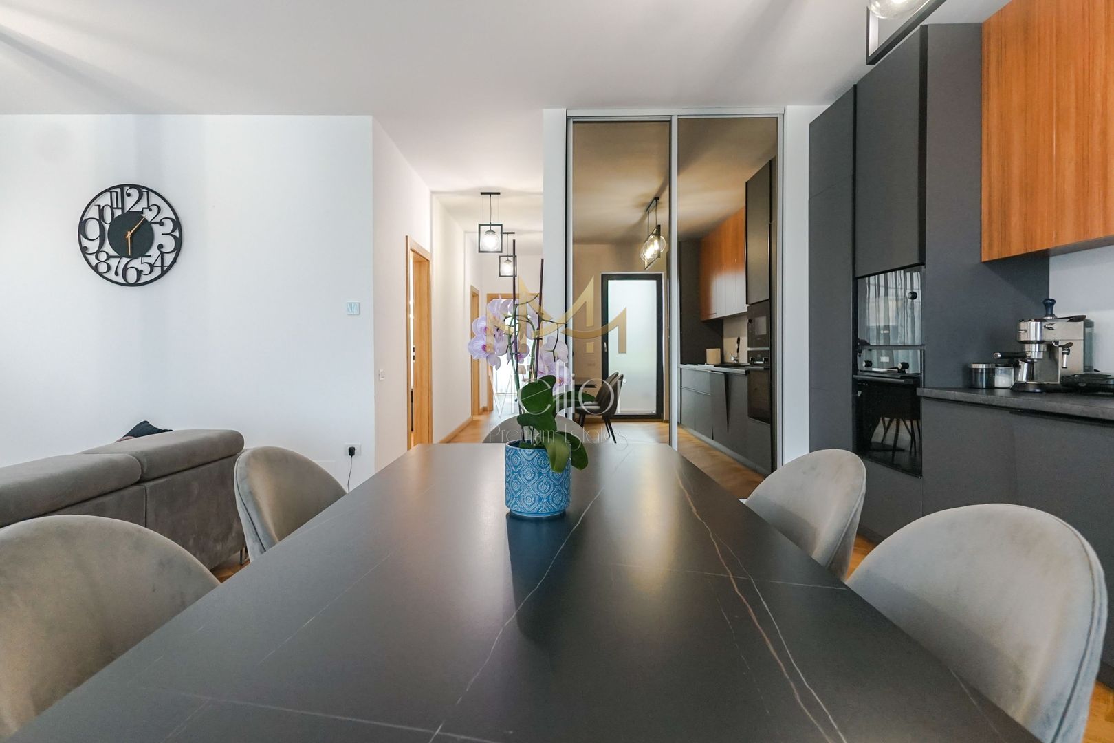 Apartament spatios 3 camere, 2 balcoane, 2 parcari, zona Iulius Mall! - Poză 4