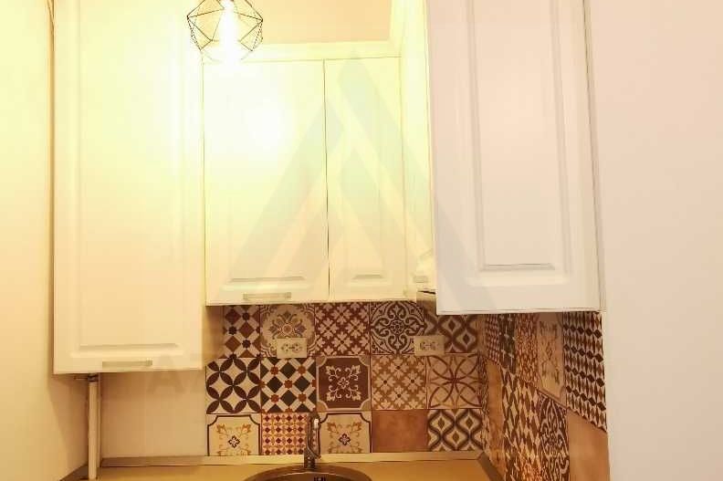 Studio modern 55 mp utili etaj 1 baie cu fereastra in zona Centrala - Poză 3