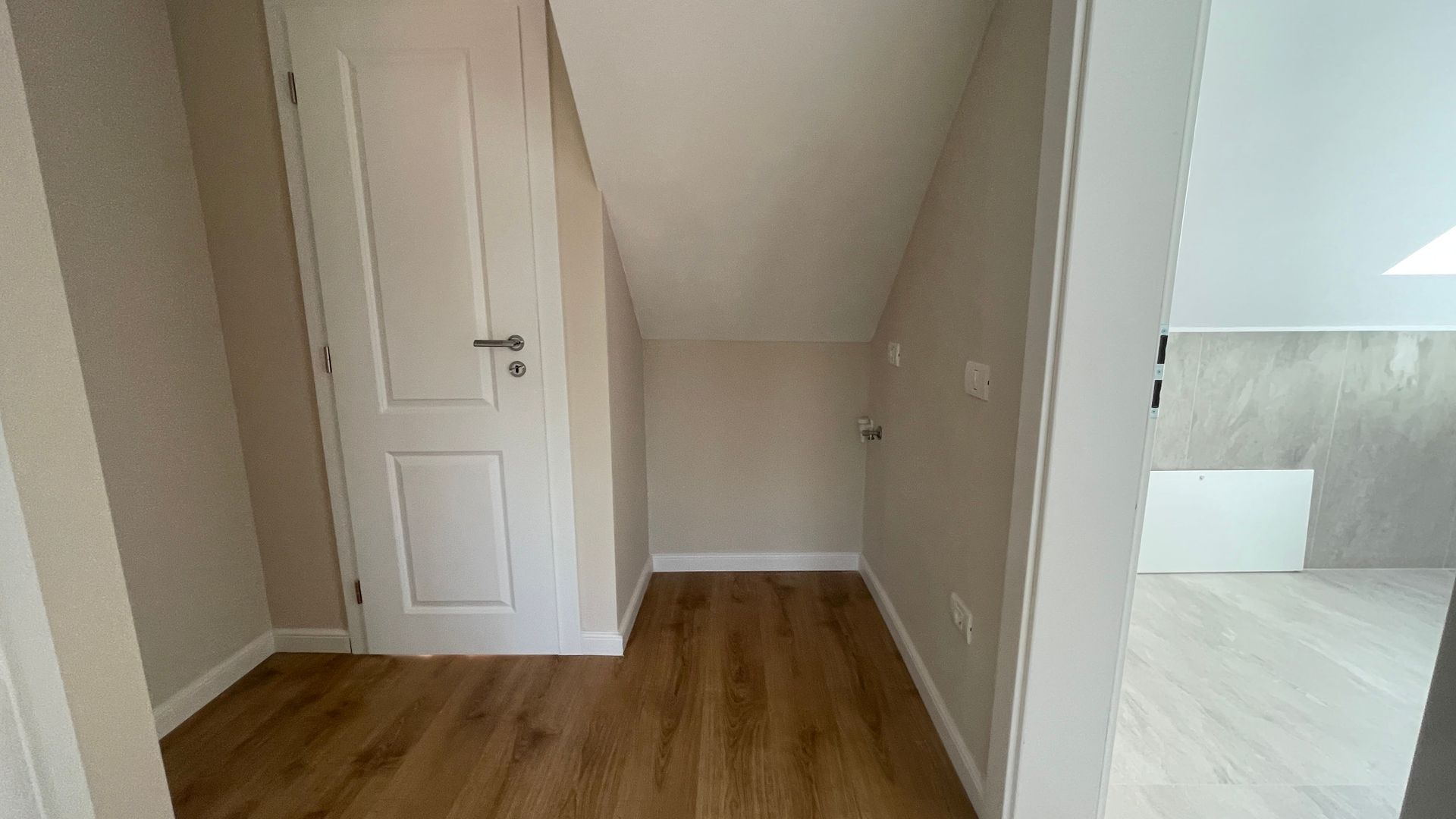 Duplex frumos si finisat modern in zona Mehala - Poză 16