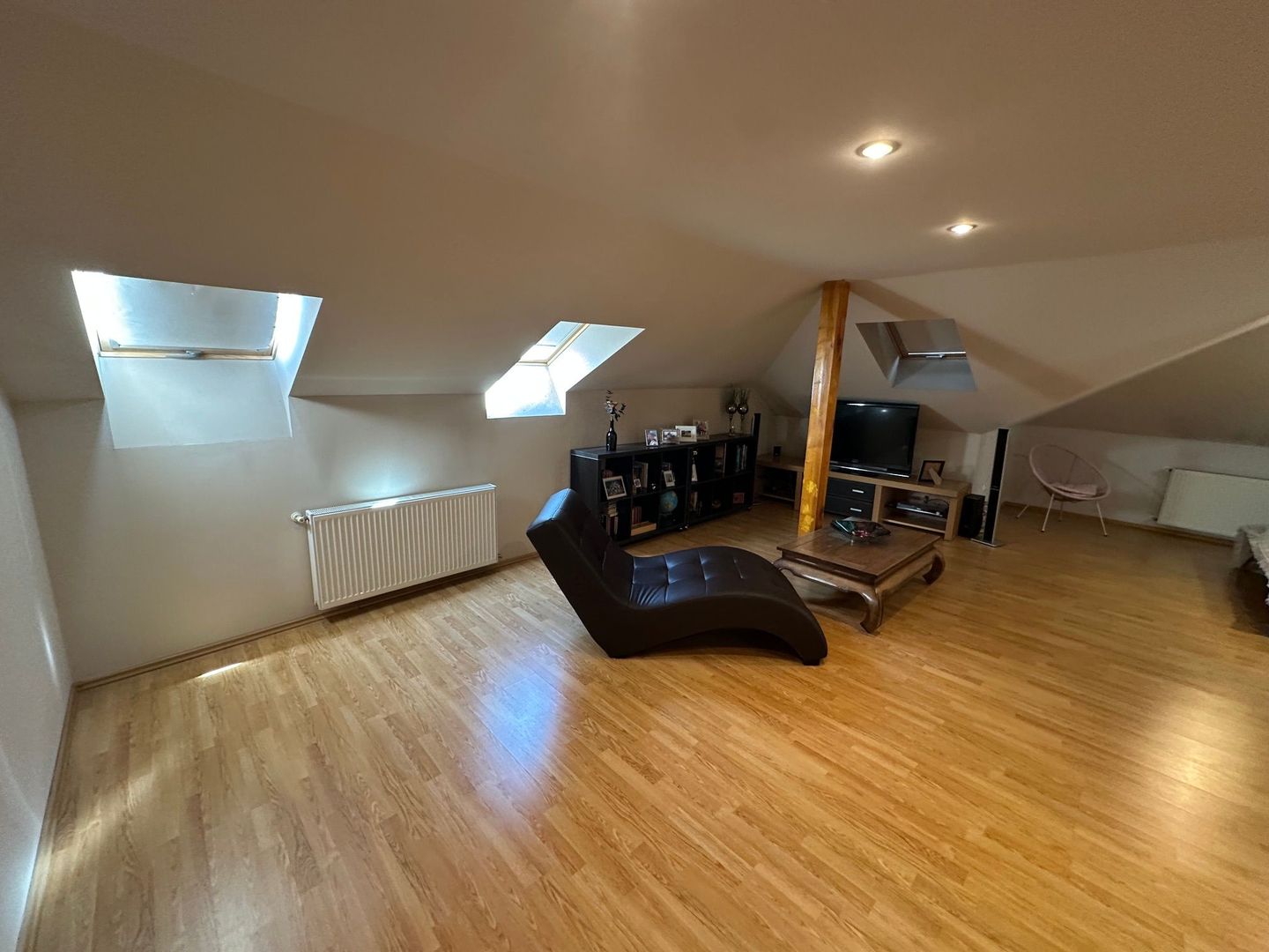 Casa Parter + Mansarda în Braytim - Poză 27