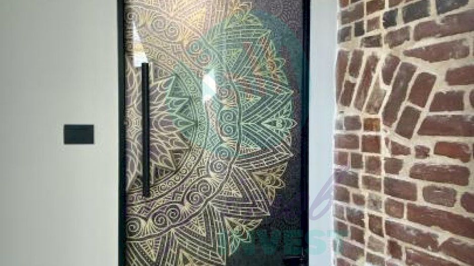 Vila complet renovata cu elemente decorative deosebite - Poză 2