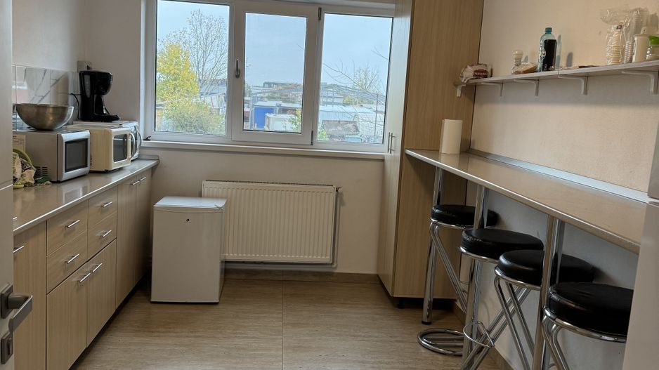 Spatii birouri de inchiriat renovate moderne L329 - Poză 23