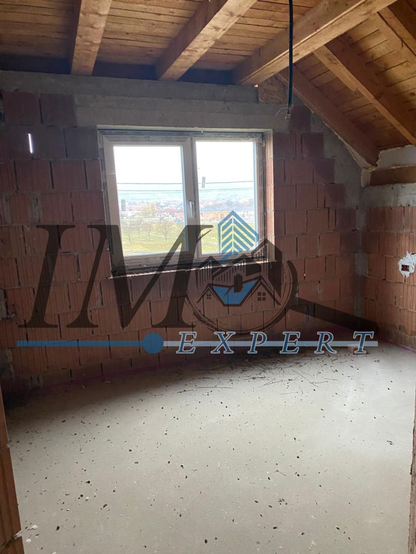 Casa de vanzare la rosu in Micesti - Poză 7