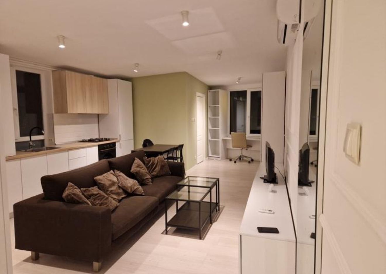 AP. 2 CAMERE MOSILOR, NOU, BUCATARIE DESCHISA, CURTE, METROU 5 MINUTE - Poză 3