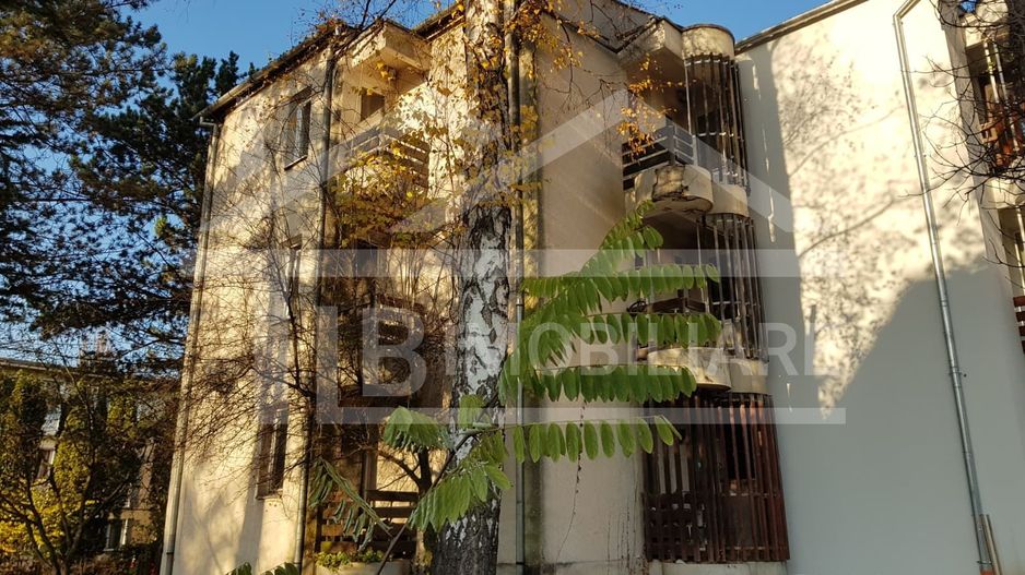 Apartament cu 4 camere, 75mp, Zona Semicentrala - Poză 11