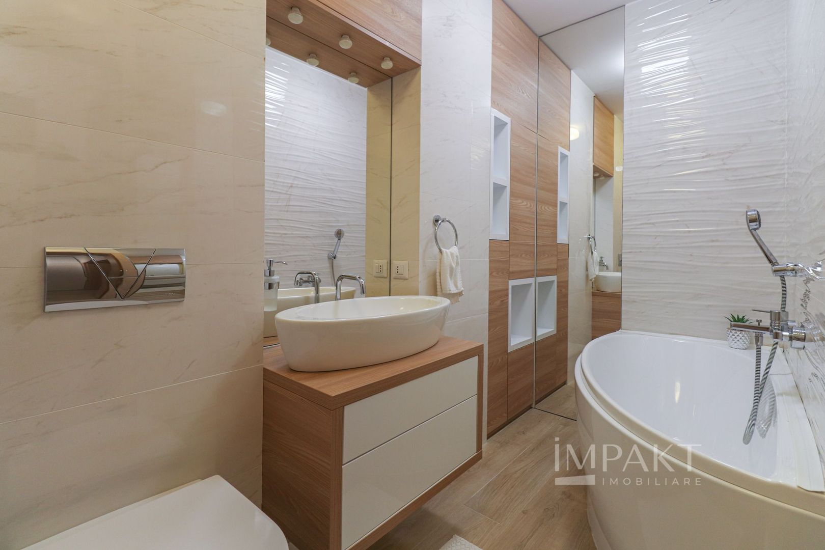 Apartament cu 4 camere in Plopilor vechi, confort sporit! - Poză 15