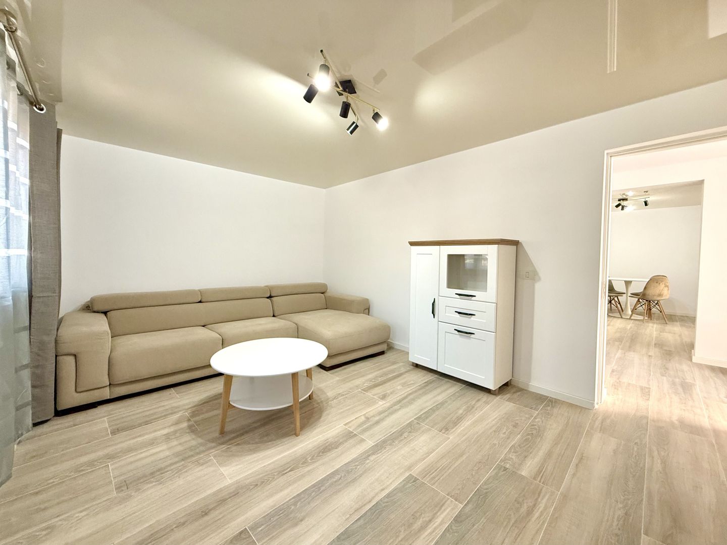 Casă premium de închiriat – Dumbrăvița - zona centrală - Poză 3