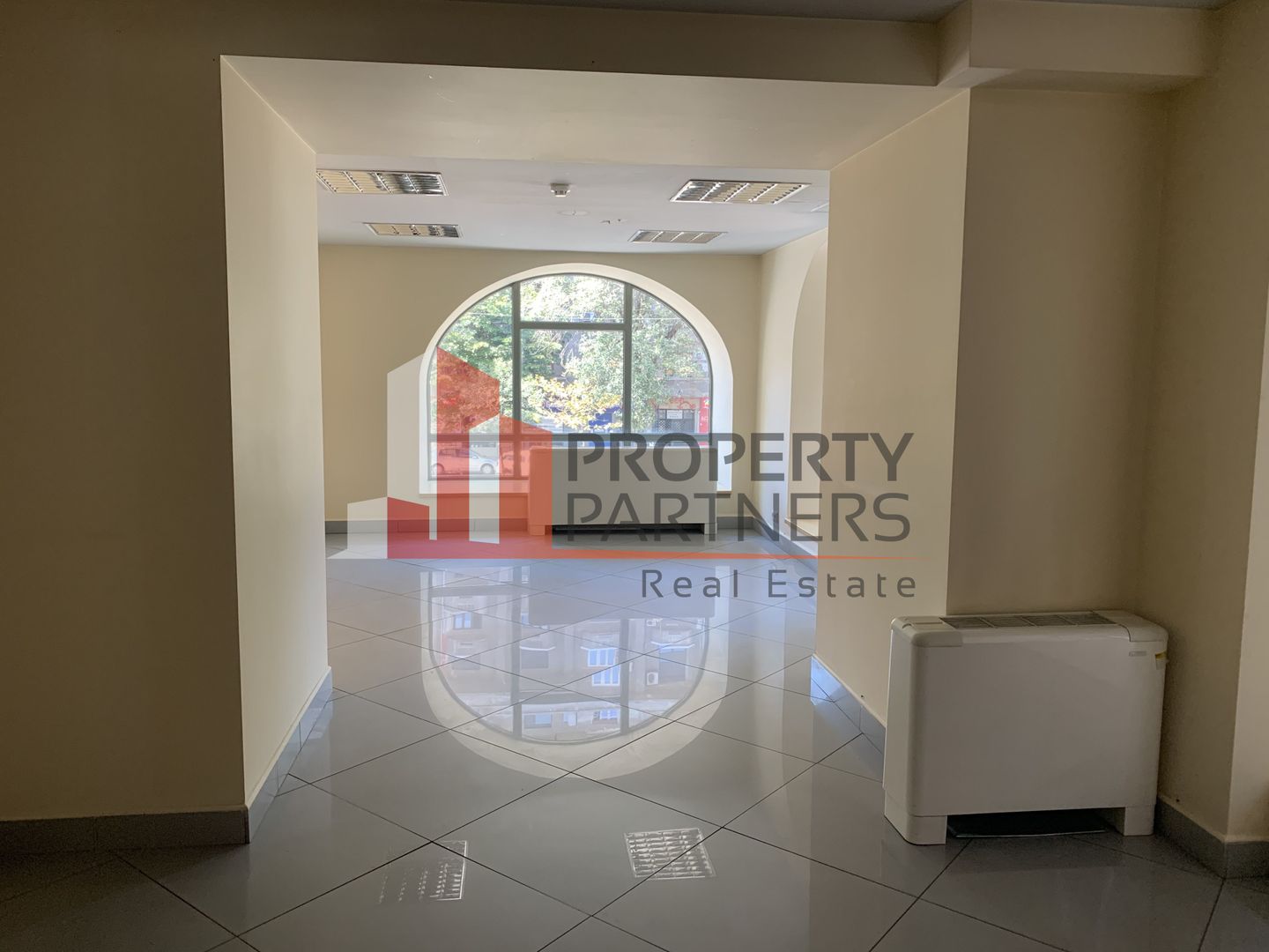 Spatiu comercial / show-room, magazin central - Universitate. - Poză 7