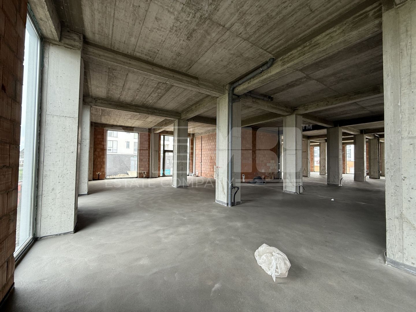 Spatiu comercial nou 550 mp Radauti 550.000 Euro - Poză 3