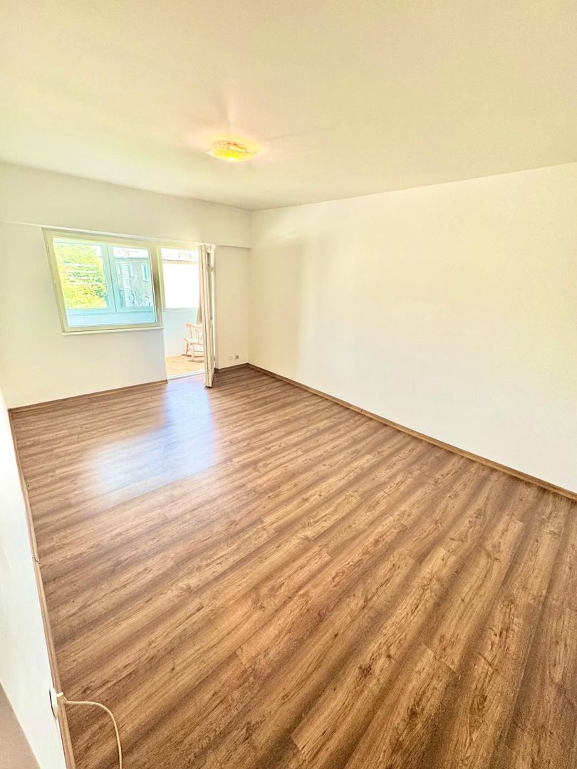 Apartament 2 camere, decomandat – Zona Centrală, bloc Lumina - Poză 8