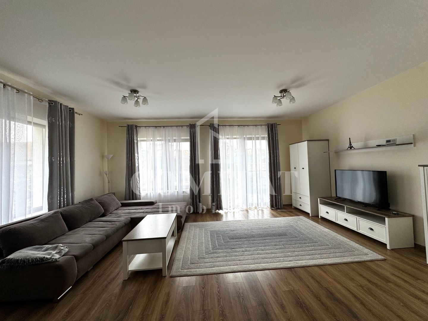 Casă de tip duplex | 2 parcări | Cartier Europa - Zona Eugen Ionesco - Poză 1