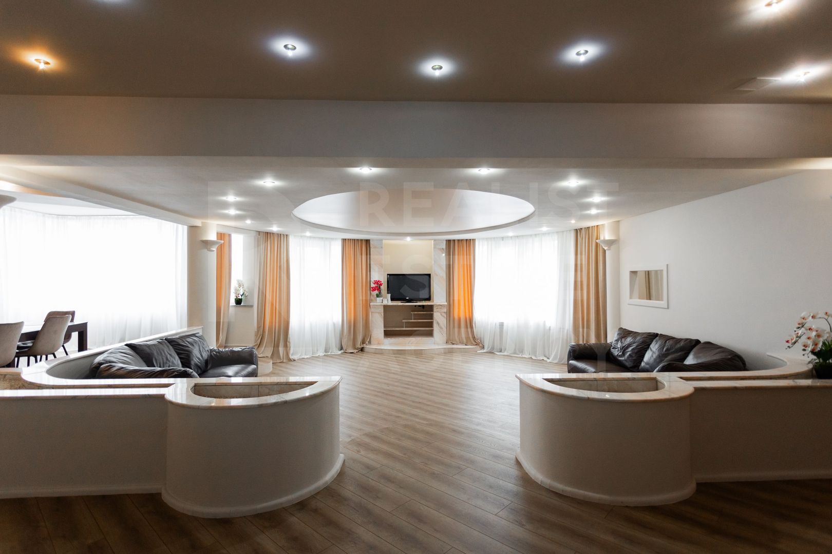 Chirie, apartament, 5 camere, strada Petru Rareș, Centru - Poză 10