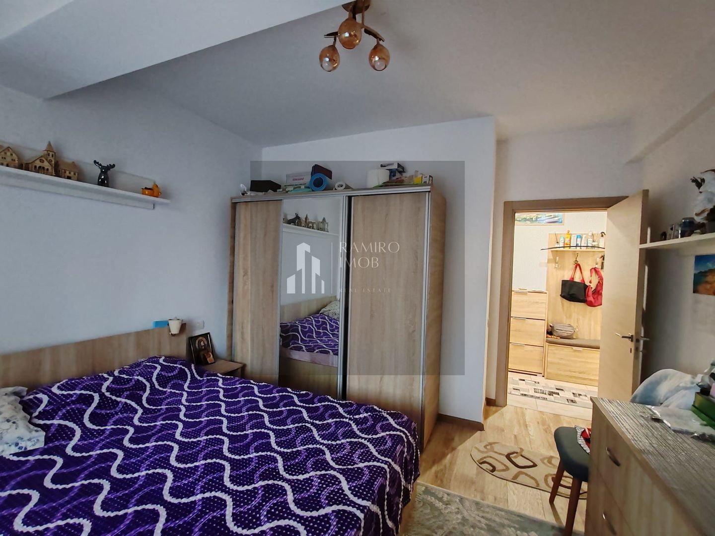 Apartament 2 camere, Sector 5, Pecineaga/Salaj, decomandat, centrala - Poză 4