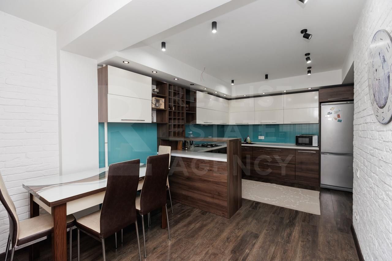 Chirie, apartament, 2 camere, Valea Trandafirilor, Centru - Poză 1