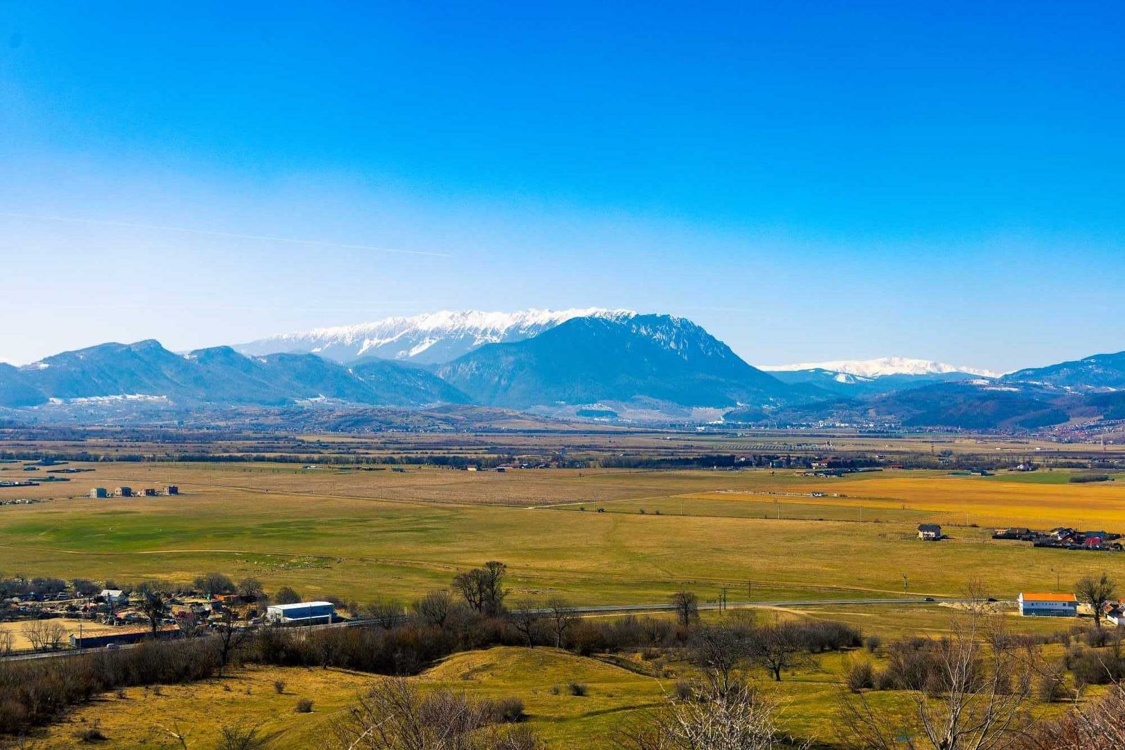 Teren 6 Hectare cu PUZ pentru Resort Turistic panorma Muntii Piatra Craiului - Poză 4