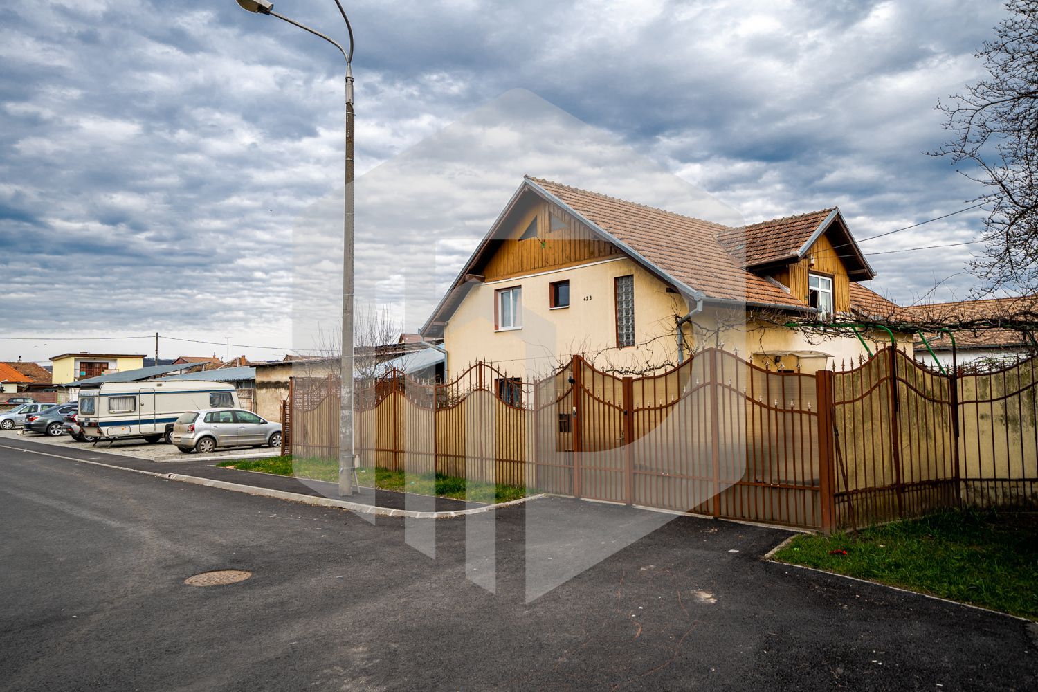 Casa individuala+ teren 609mp/ Terezian- Pretabilă clinică/gradiniță - Poză 1