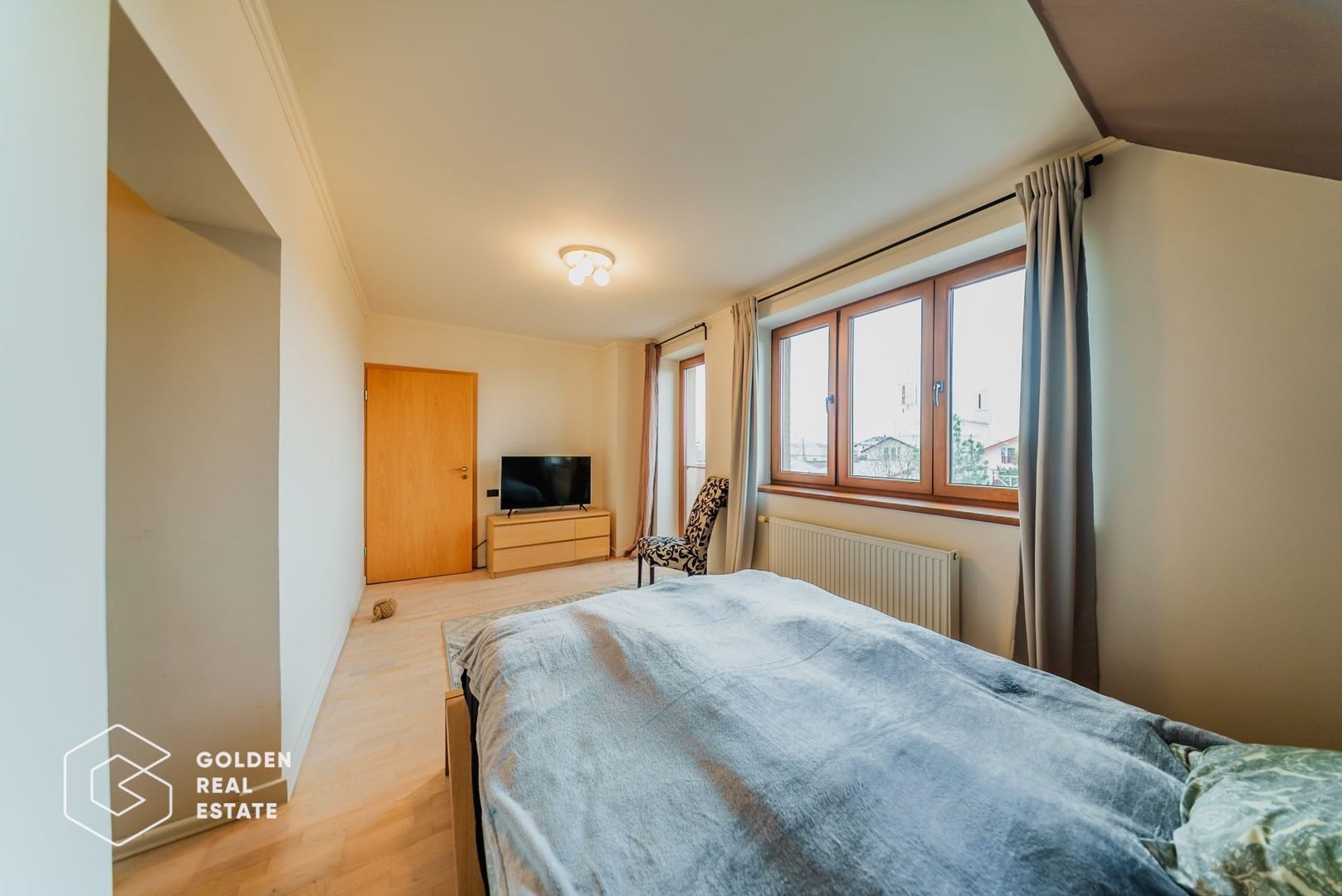 Vila 5 camere, gata de mutare, teren 700 mp, strada privata- Gradiste - Poză 14