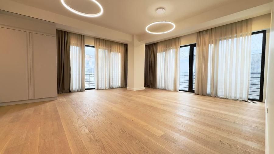 DE ÎNCHIRIAT: Apartament 2 camere BLOC NOU – Zona Ultra-Centrală - Poză 1