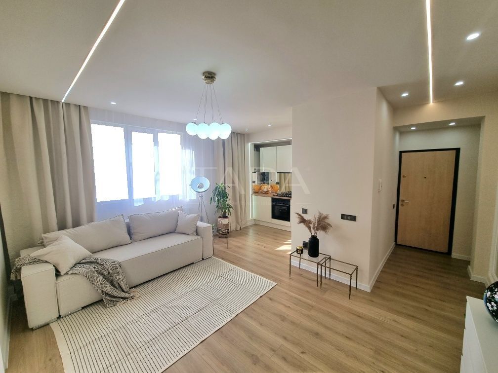 Oportunitate rară în zona ultracentrală, 2 camere, complet renovat. - Poză 3