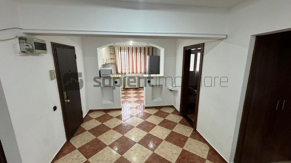 Apartament cu 4 camere in Nufarul - Poză 5