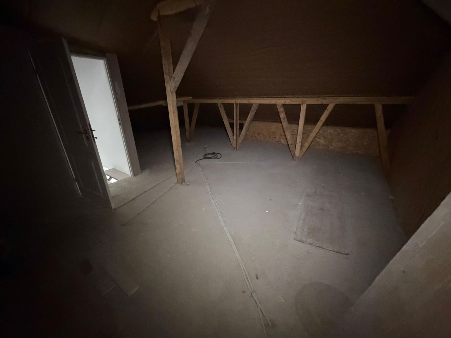 CASA CUB -RATE DEZVOLTATOR, CELOFIBREI, TOATE UTILITATILE, COMISION 0% - Poză 12