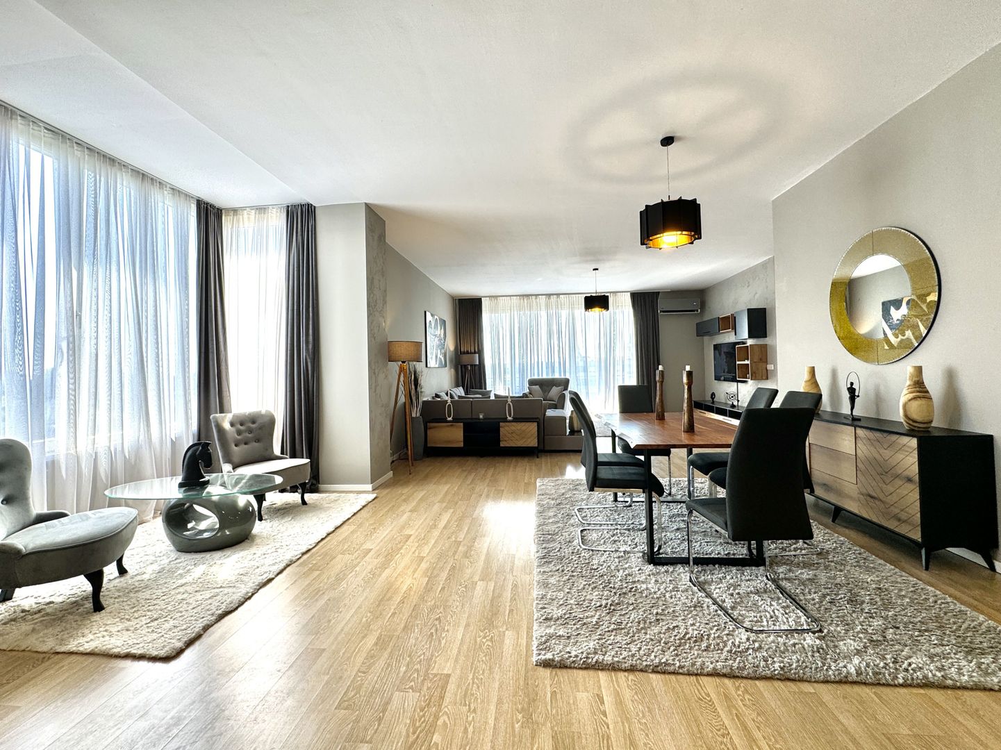 Apartament cu 4 camere, elegant si modern, in zona Centrala- Tender - Poză 2
