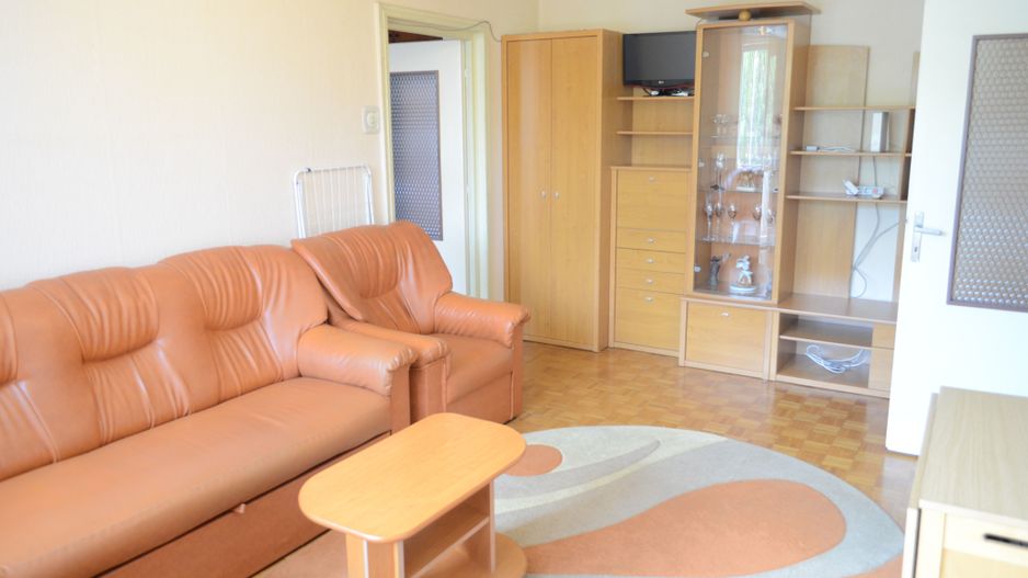 De inchiriat  apartament ultracentral cu garaj - Poză 1