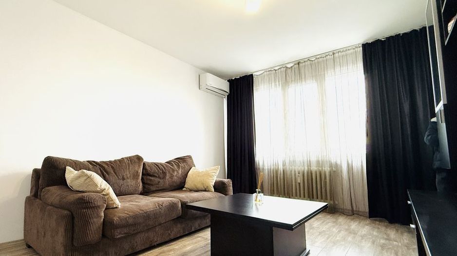 Apartament 3 camere,  Podul Grant, etaj intermediar, renovat, metrou - Poză 1