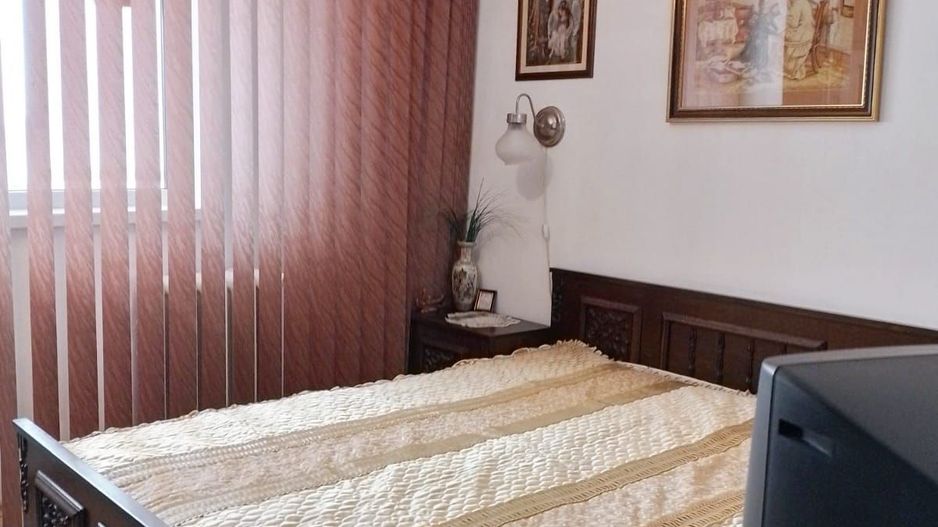 Apartament cu 3 camere, decomandat, zona Republicii - Poză 4