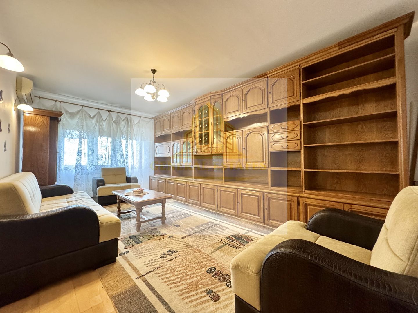 Spre Vânzare apartament cu 3 camere, în Centru, Păcurari - Poză 2