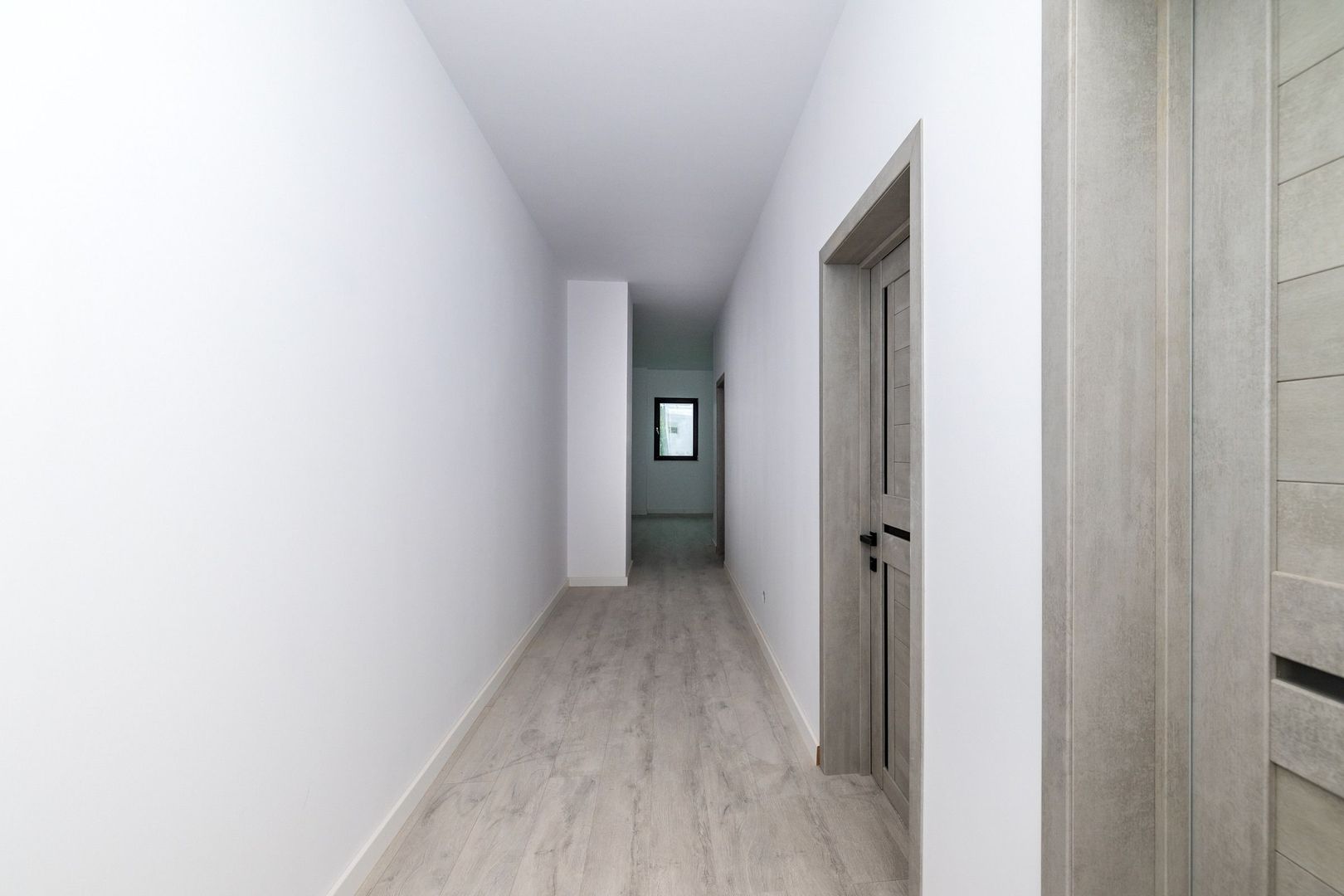 Apartament 3 camere decomandat | Bloc nou | Strada Pinilor - Poză 3
