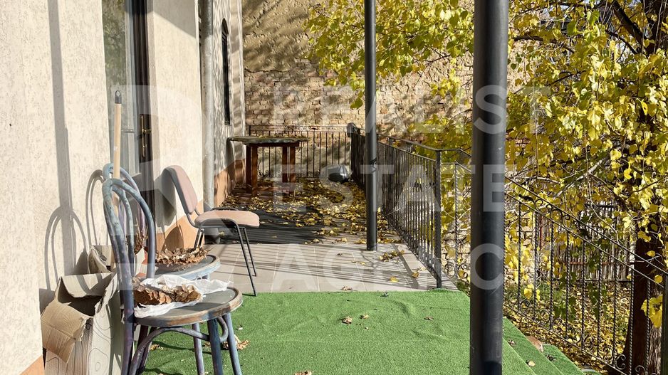 De vânzare – Clădire impresionantă, 11 camere, 9 dormitoare, Păcurari - Poză 7