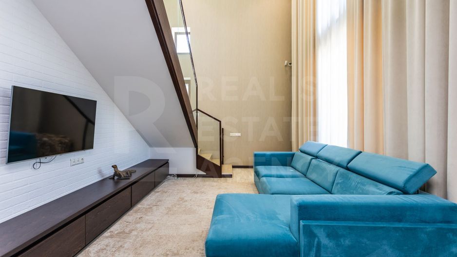 Vânzare, casă, 3 nivele, 4 camere, strada Schinoasa, com. Bacioi - Poză 9