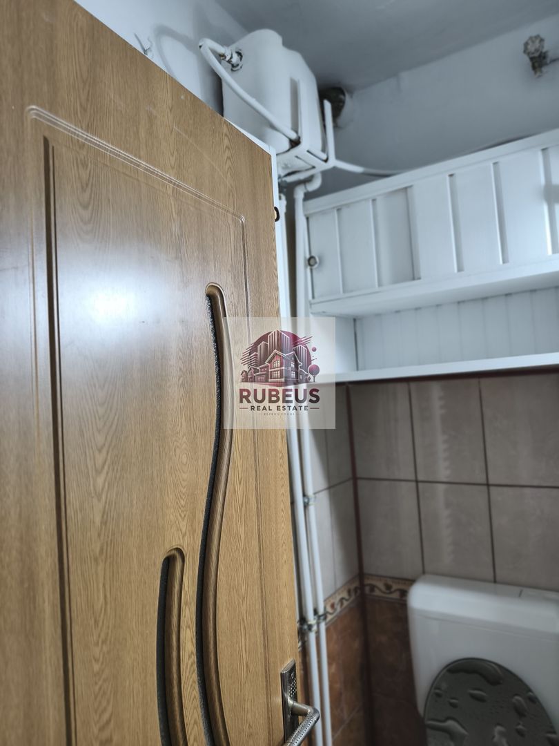 Mic la întreținere, bun la randament: apartament în Orșova - Poză 23