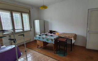 Casa cu 3 camere, 600 mp teren, deschidere la doua strazi, Centru - Poză 7