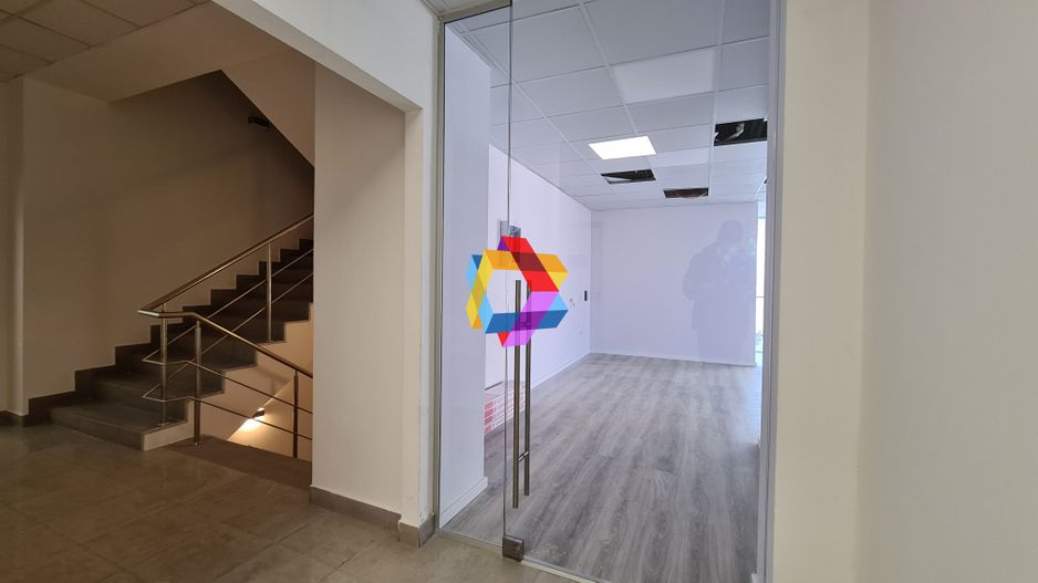 Cladire mixta - 1860 mp cu chiriasi - Poză 5