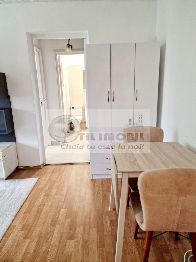 Apartament cu 2 camere in Podu Ros. 74.500 euro ! - Poză 2