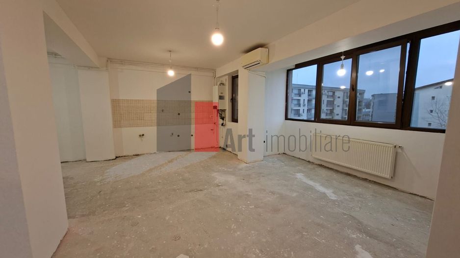 Vânzare apartament semidecomandat 2 camere Metalurgiei - Poză 5