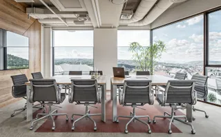 Spatiu servicii in cladire de birouri 440 m2 finisat la CHEIE,  Europa - Poză 15